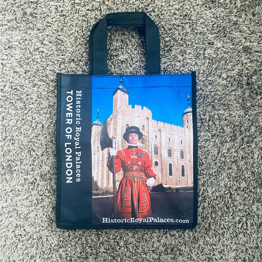 Small Tower Of London Tote Bag ✨